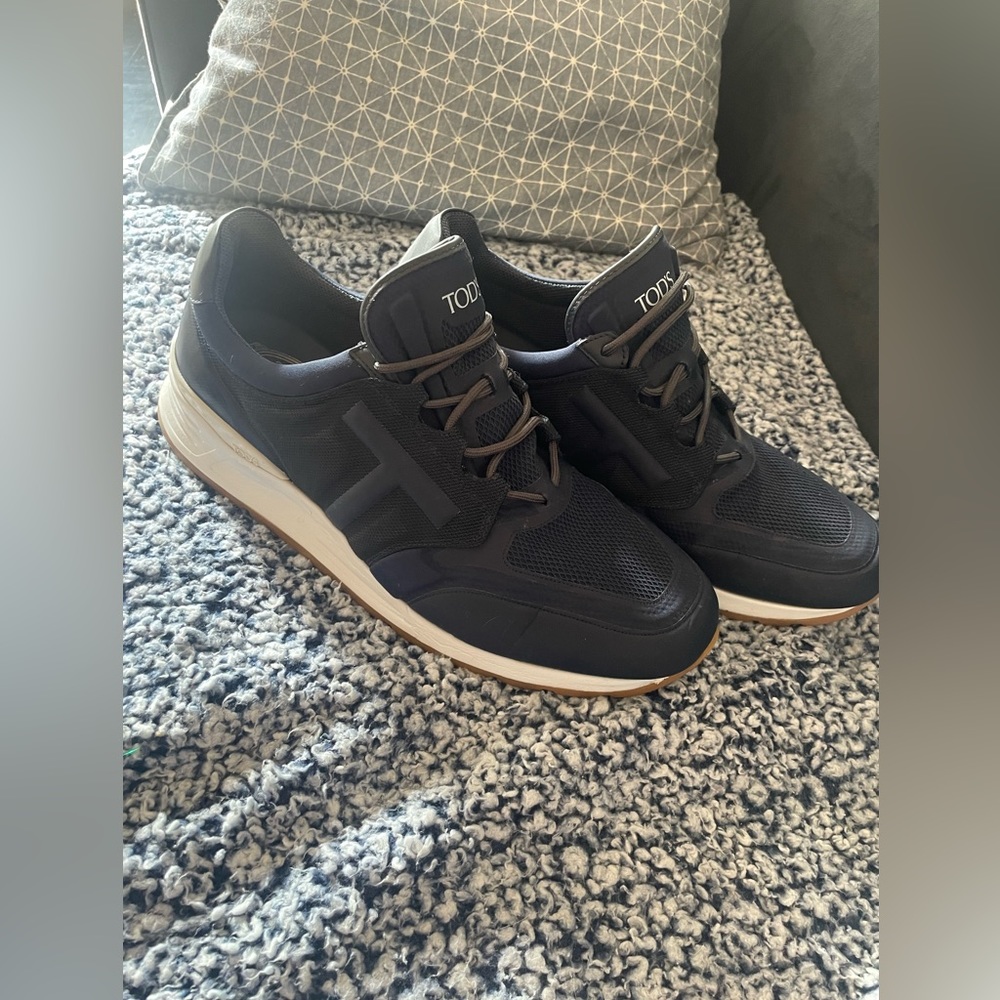 Tod’s navy and white sneakers